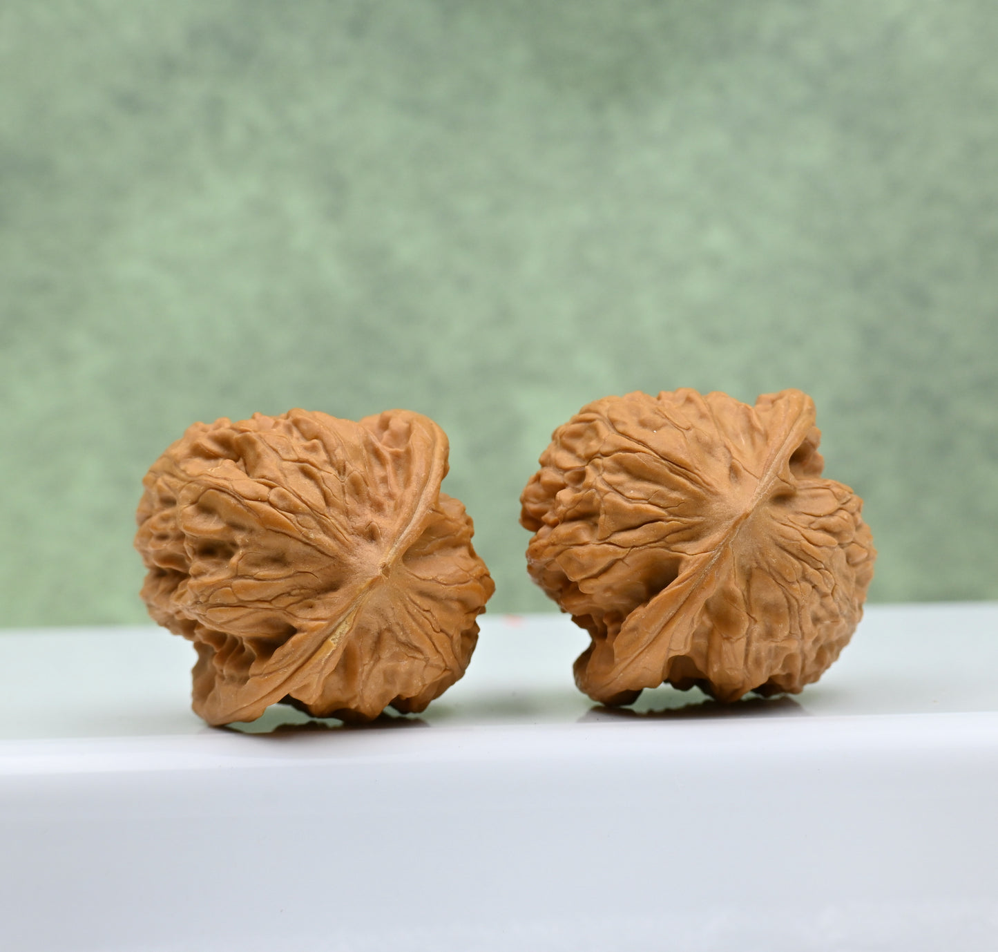 Wild Wolf Hand-Rubbed Wenwan Walnuts - Natural Stress Relief|0804