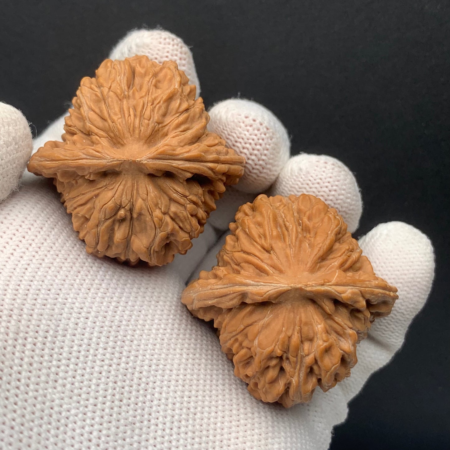 Four-Story Tower Walnuts | Width39*Belly38*Height38 | No. 0260628-01 | Premium