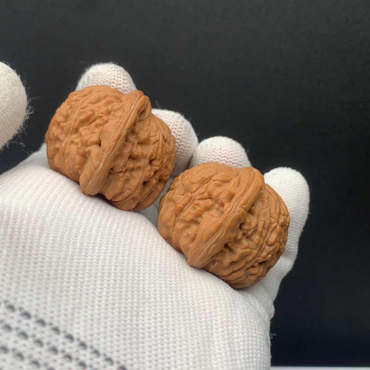 Blunt Tip White Lion Walnuts | Width38*Belly34*Height30 | No. 0260626-06 | Premium