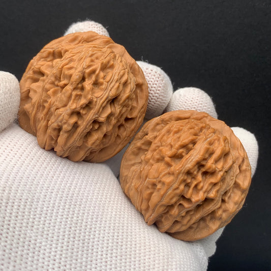 Four-Story Tower Walnuts | Width39*Belly38*Height38 | No. 0260628-01 | Premium