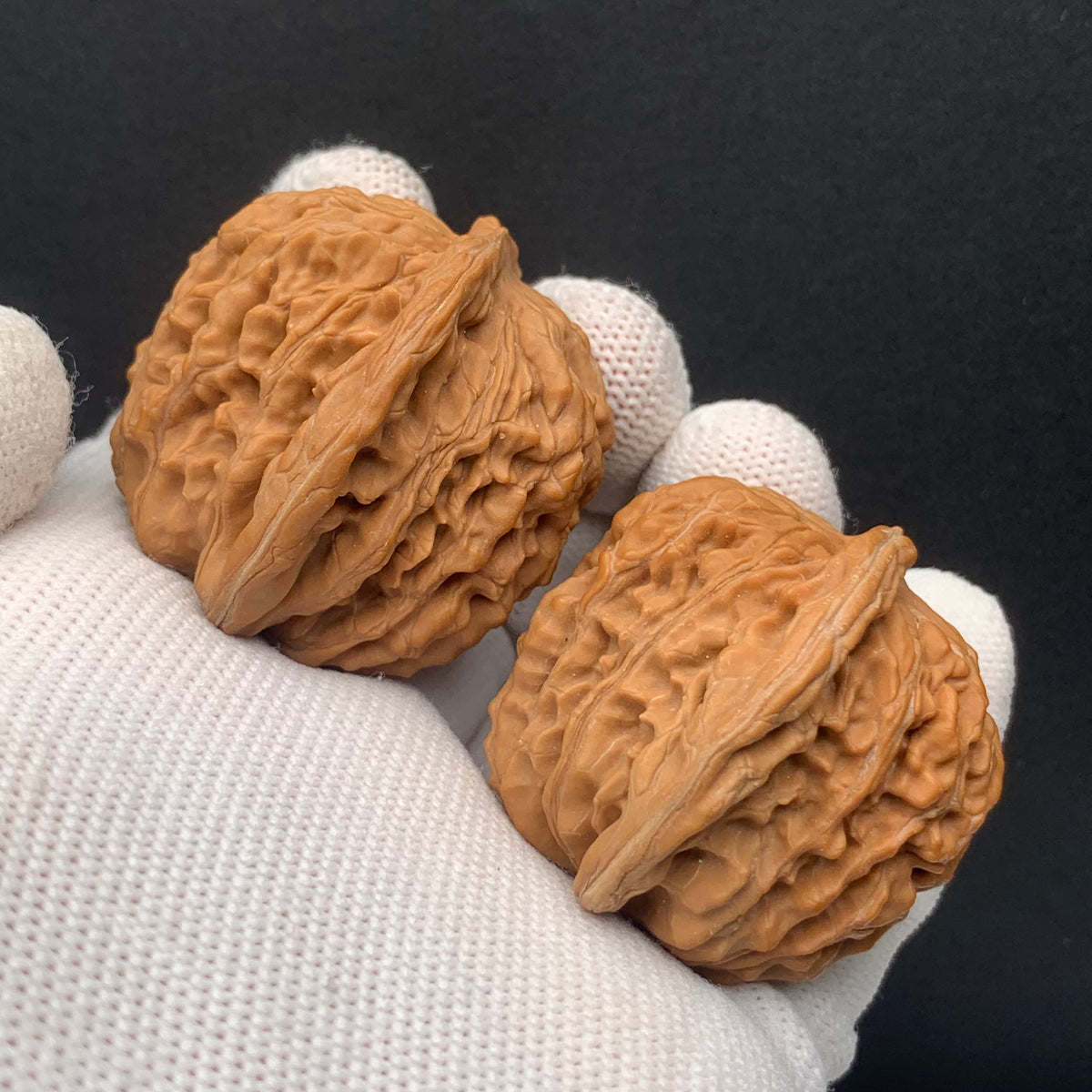 Four-Story Tower Walnuts | Width39*Belly38*Height38 | No. 0260628-01 | Premium