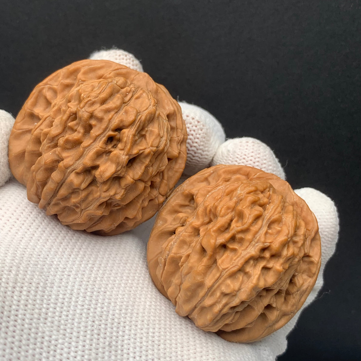 Four-Story Tower Walnuts | Width39*Belly38*Height38 | No. 0260628-01 | Premium