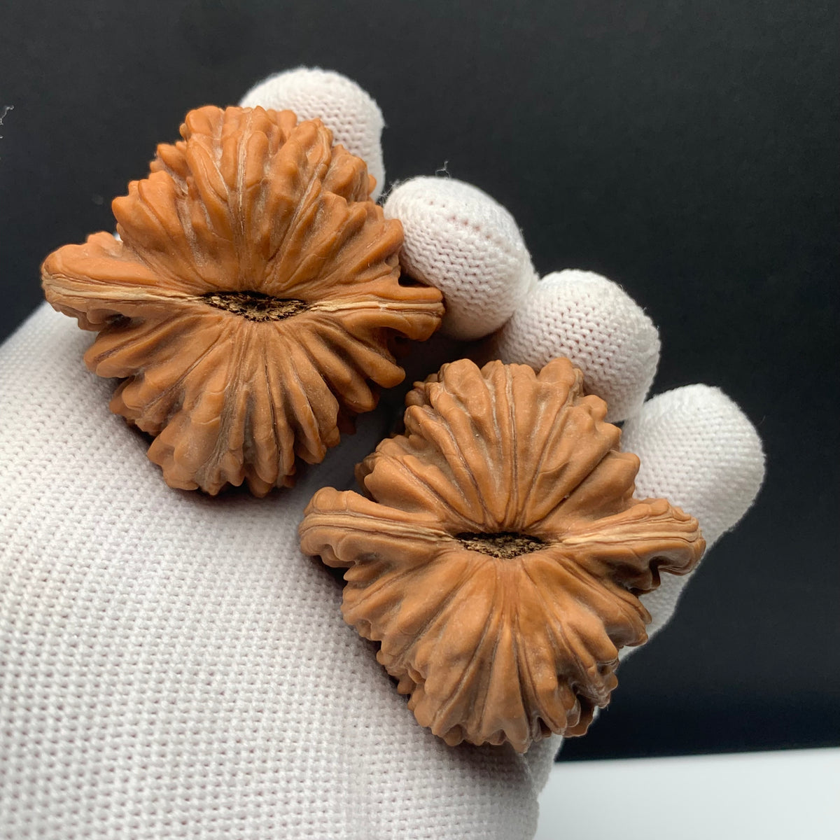 Four‑Story Tower Walnuts | Width36*Belly34*Height33 | No. 67022 | Premium