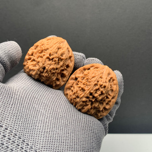 Devil‑Eye Triangle Nanjiangshi Wenwan Walnuts | Width38*Belly38*Height37 | NO.68318 | Premium