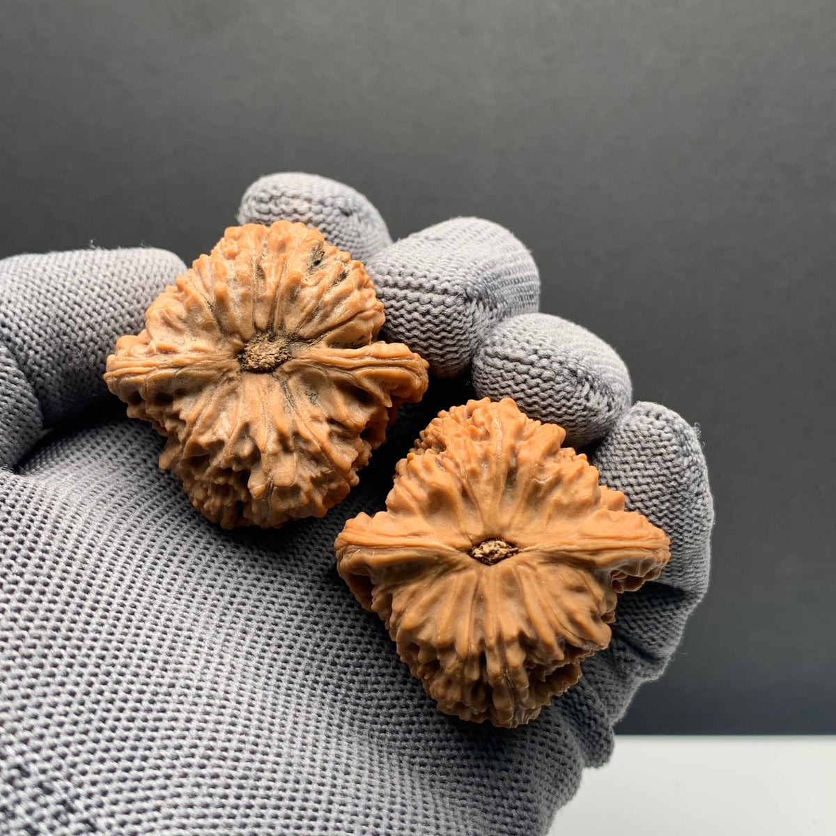 Devil‑Eye Triangle Nanjiangshi Wenwan Walnuts | Width38*Belly38*Height37 | NO.68318 | Premium