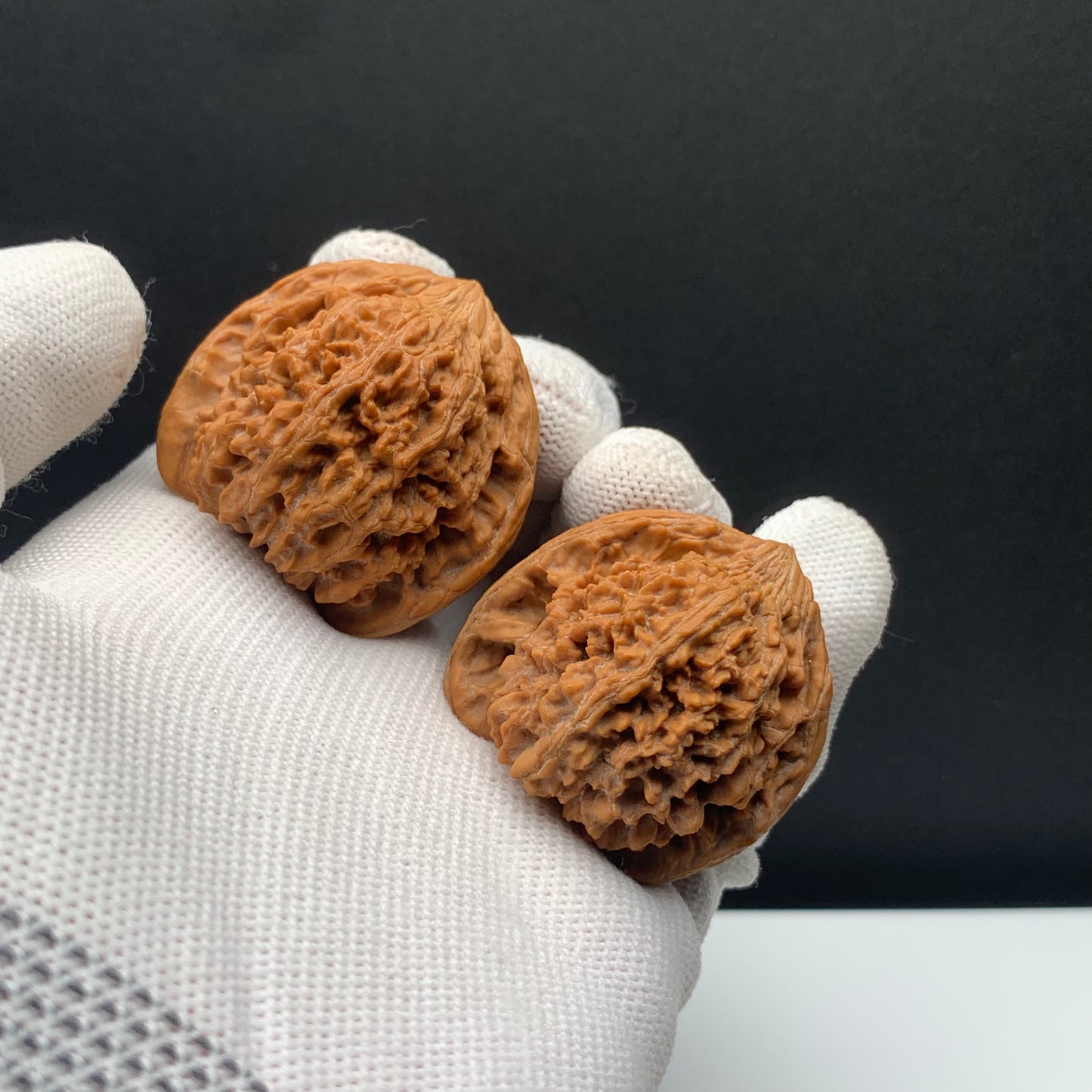 Stars Everywhere Walnuts | Width38*Belly35*Height38 | No. 68011 | Premium