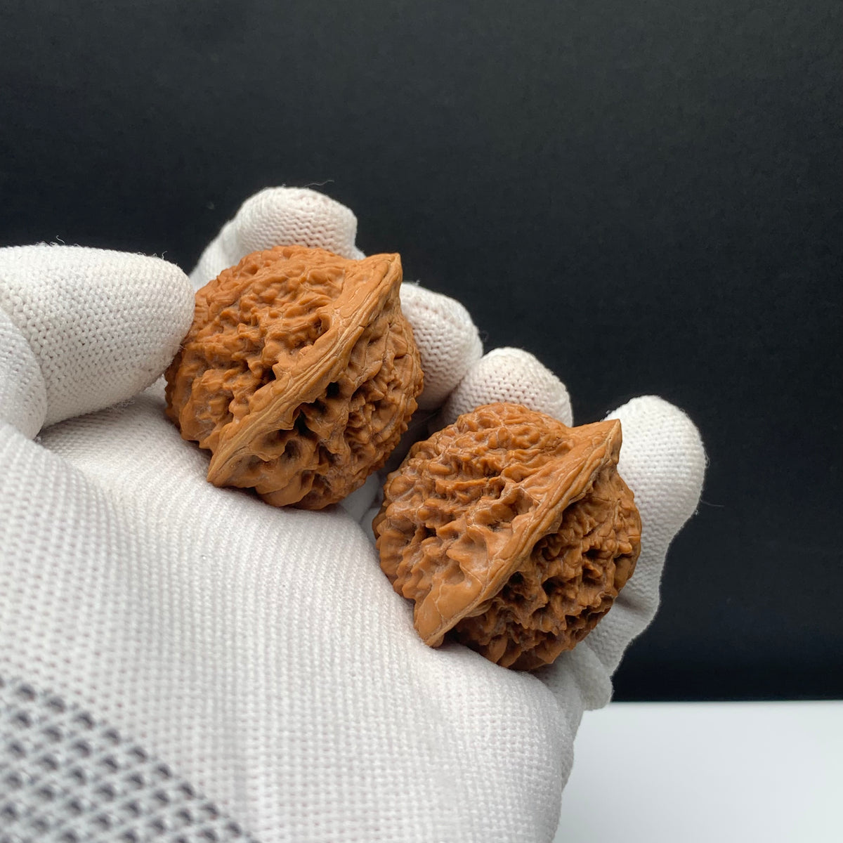 Stars Everywhere Walnuts | Width38*Belly35*Height38 | No. 68011 | Premium