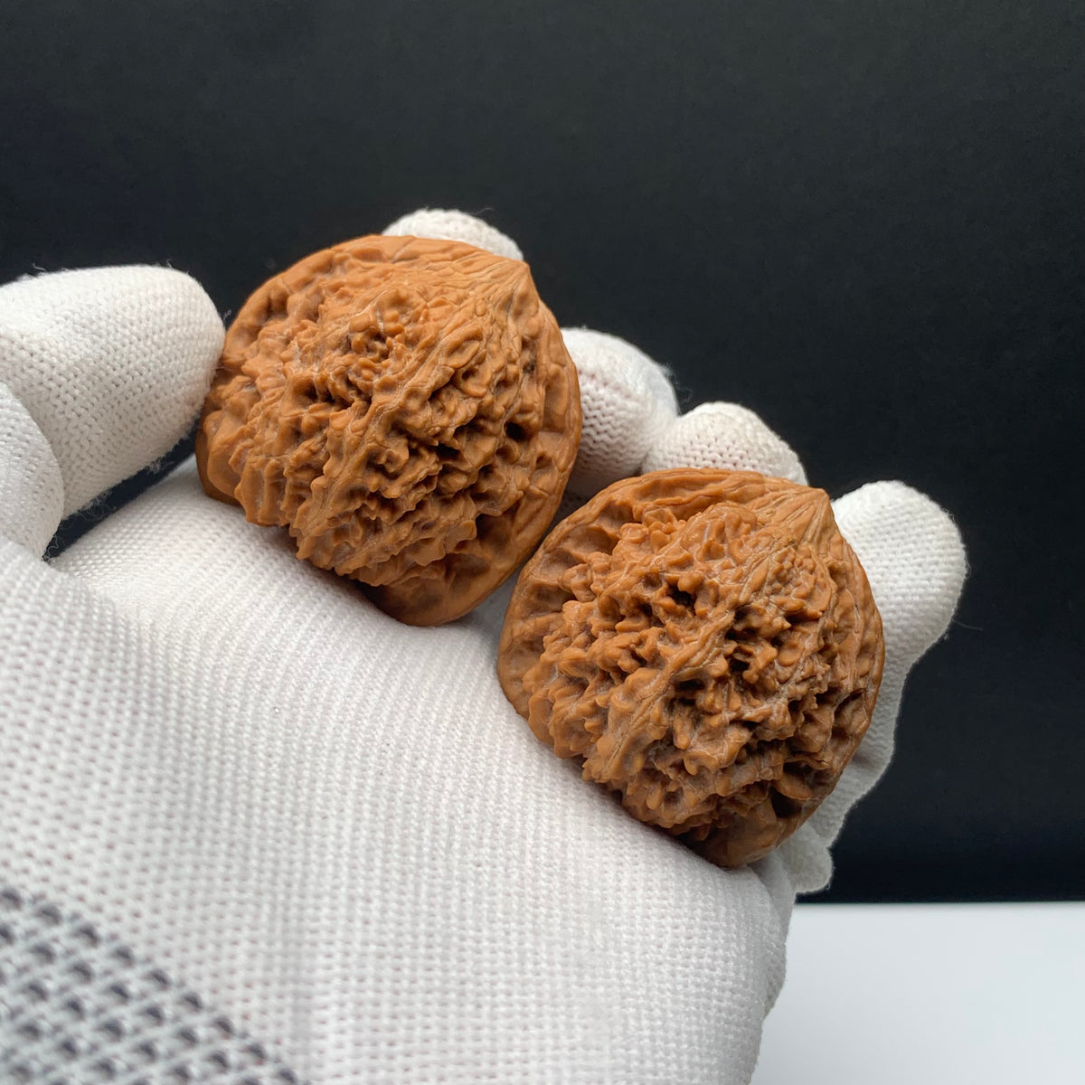 Stars Everywhere Walnuts | Width38*Belly35*Height38 | No. 68011 | Premium