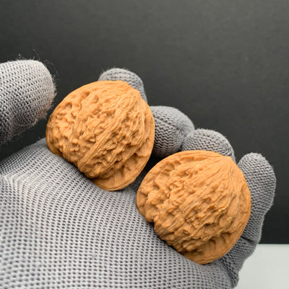 Triangle Dense Grain Wenwan Walnuts | Width39*Belly31*Height30 | NO.67931 | Premium