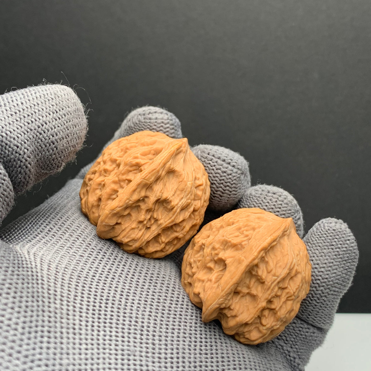 Triangle Dense Grain Wenwan Walnuts | Width39*Belly31*Height30 | NO.67931 | Premium