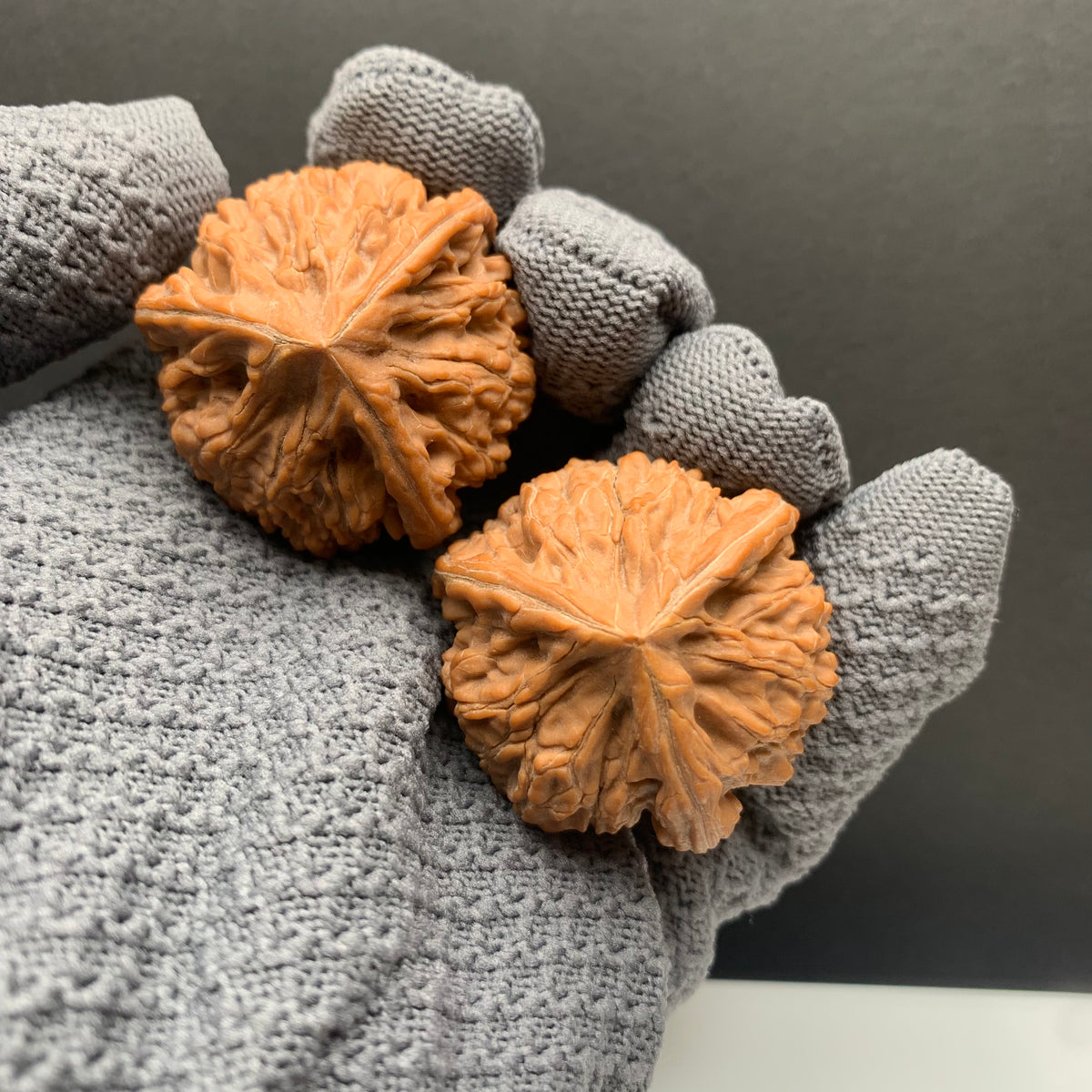 Wenshan Three-Ridged Mercedes-Benz Walnuts | Width39/38/38*Height33 | No.N26‑YLCJ‑006 | Premium