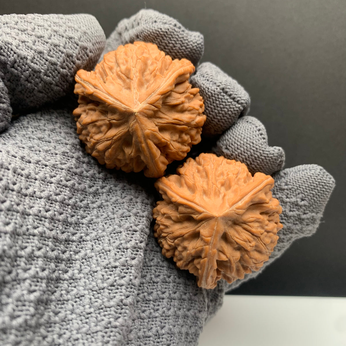 Wenshan Three-Ridged Mercedes-Benz Walnuts | Width39/39/39*Height33 | No.26‑YLCJ‑019 | Premium