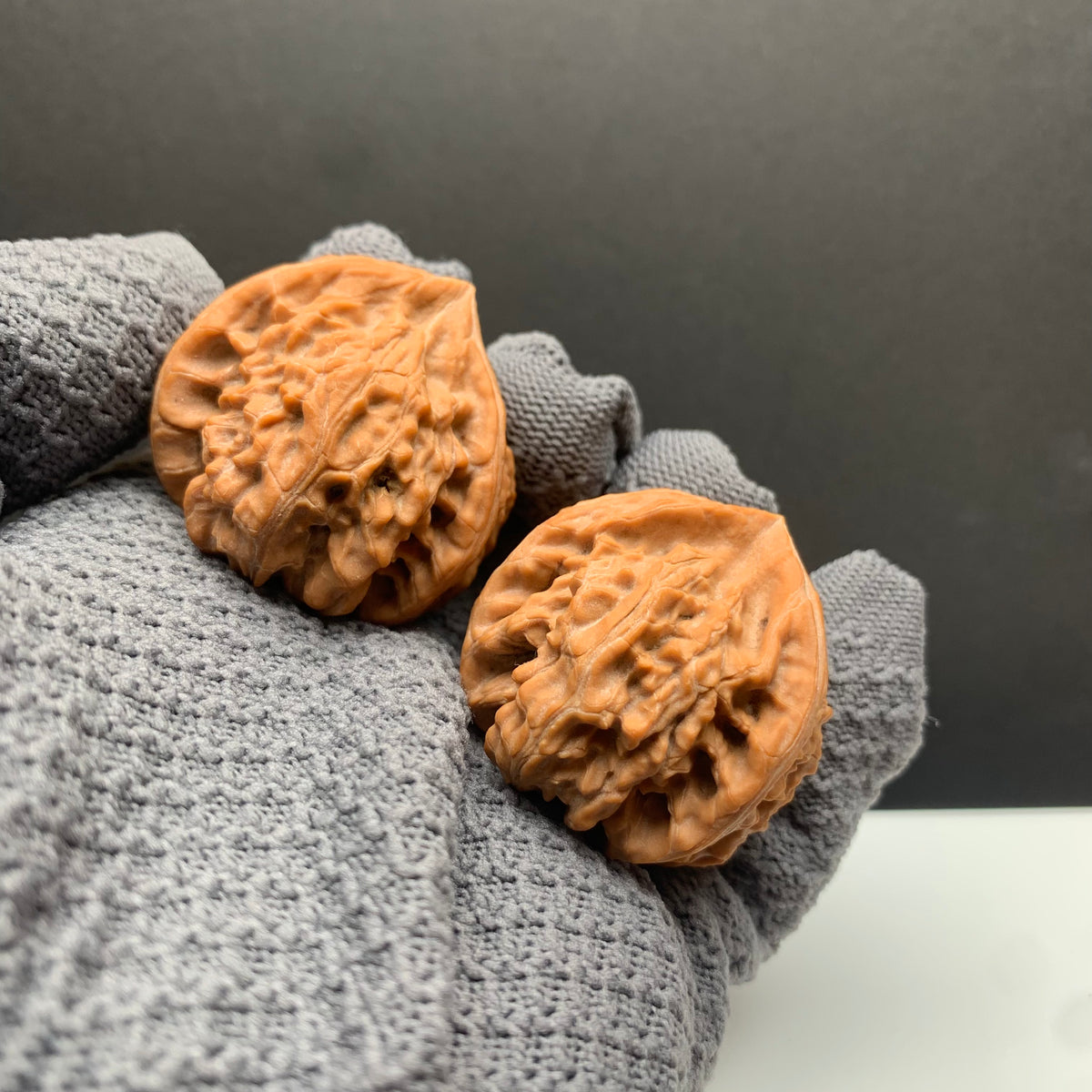 Wenshan Three-Ridged Mercedes-Benz Walnuts | Width40/39/40*Height36 | No.26‑YLCJ‑015 | Premium