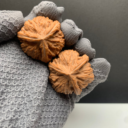 Wenshan Three-Ridged Mercedes-Benz Walnuts | Width39/38/39*Height31 | No.26‑YLCJ‑015 | Premium