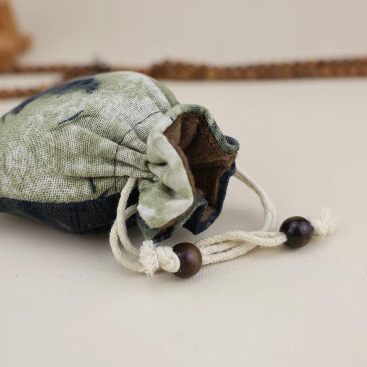 Soft Fabric Wenwan Storage Pouch,  Easy to Carry for Bracelets, Walnuts, Dustproof