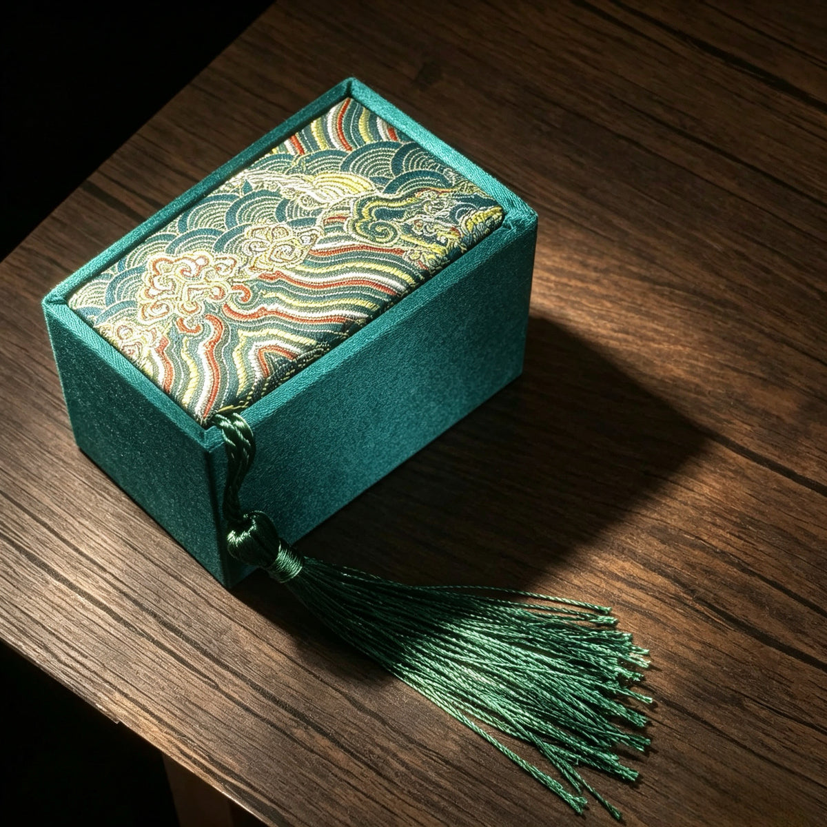 Chinese Traditional Brocade Storage Box for Wenwan Pair Walnuts, Silk Tassel Gift & Display Case
