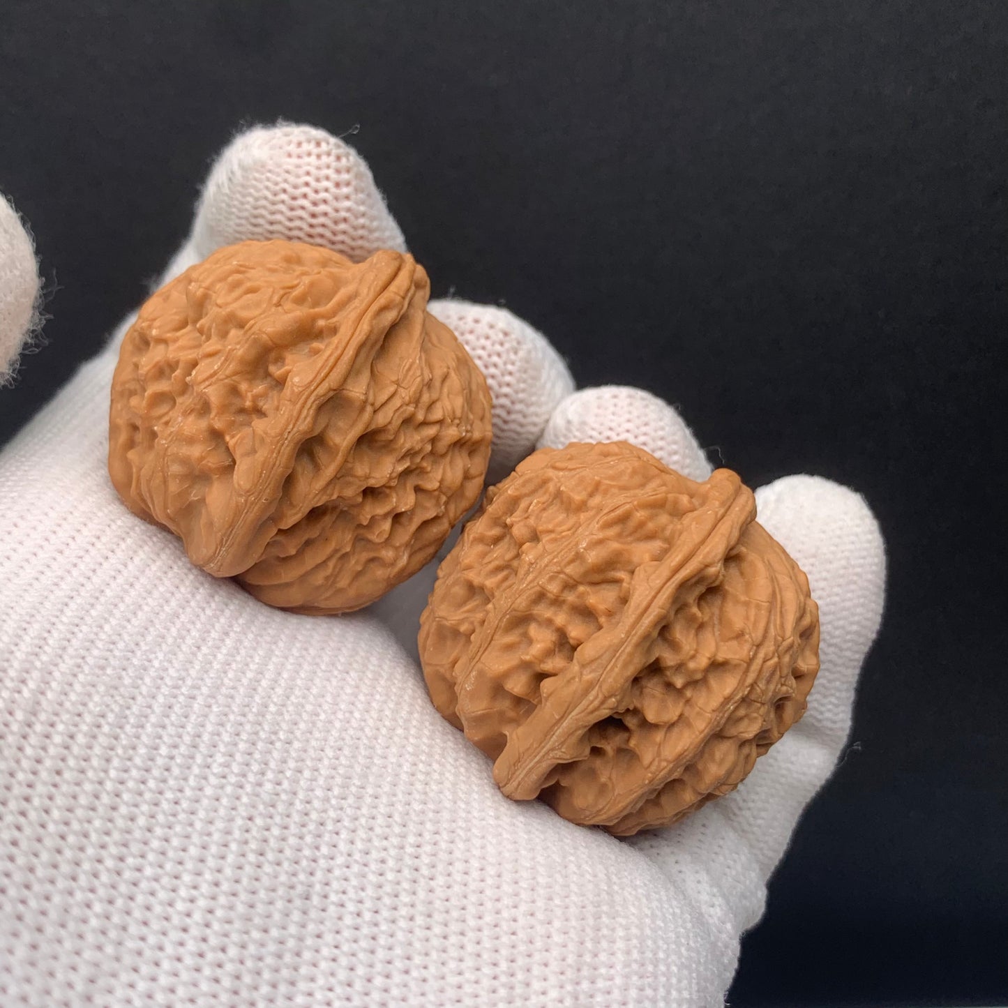 White Lion Walnuts | Width35*Belly34*Height33 | No. 671702 | Premium